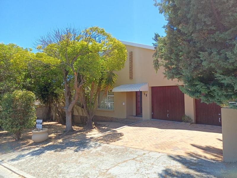 To Let 3 Bedroom Property for Rent in Protea Valley Western Cape
